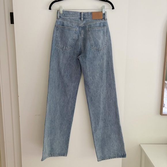 Aritzia Denim Forum The Farrah Hi-rise Wide Jean Size 23 Light Blue Wash - Picture 3 of 6